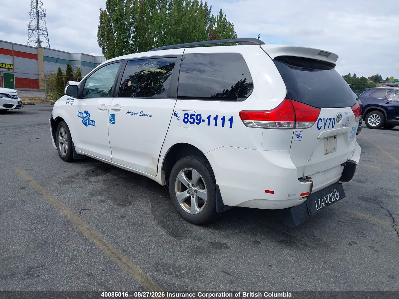 5TDKK3DC7ES501030 · 2014 TOYOTA SIENNA LE · 3/23