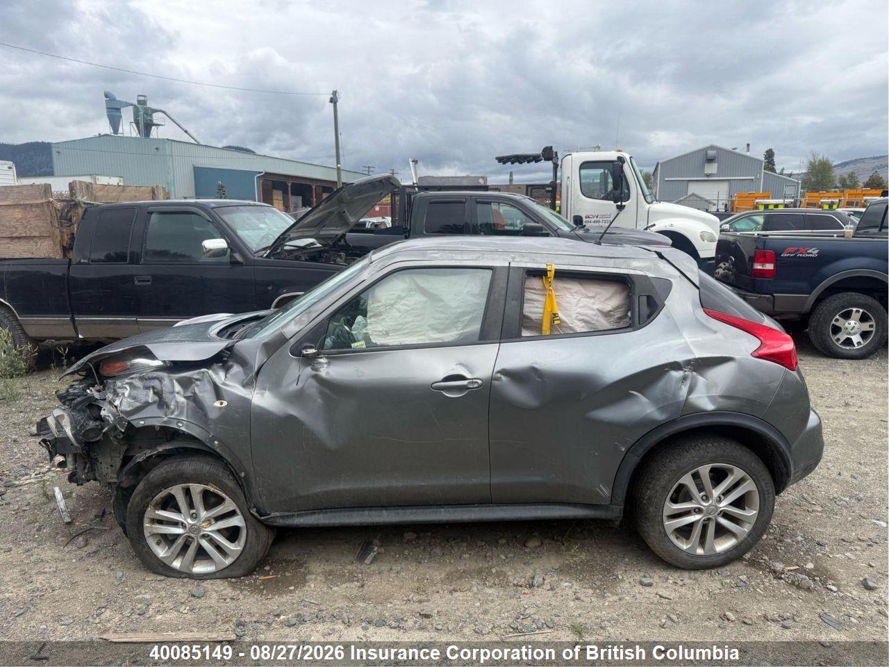 JN8AF5MR2BT000175 · 2011 NISSAN juke · 5/24