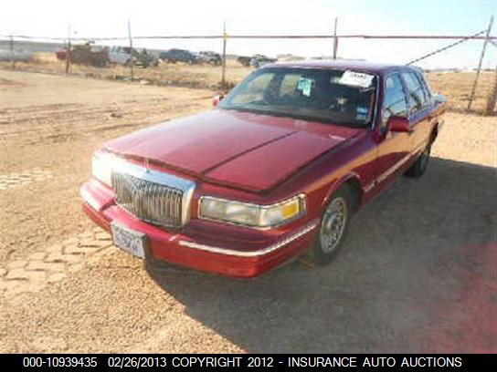 1995 LINCOLN TOWN CAR EXECUTIVE