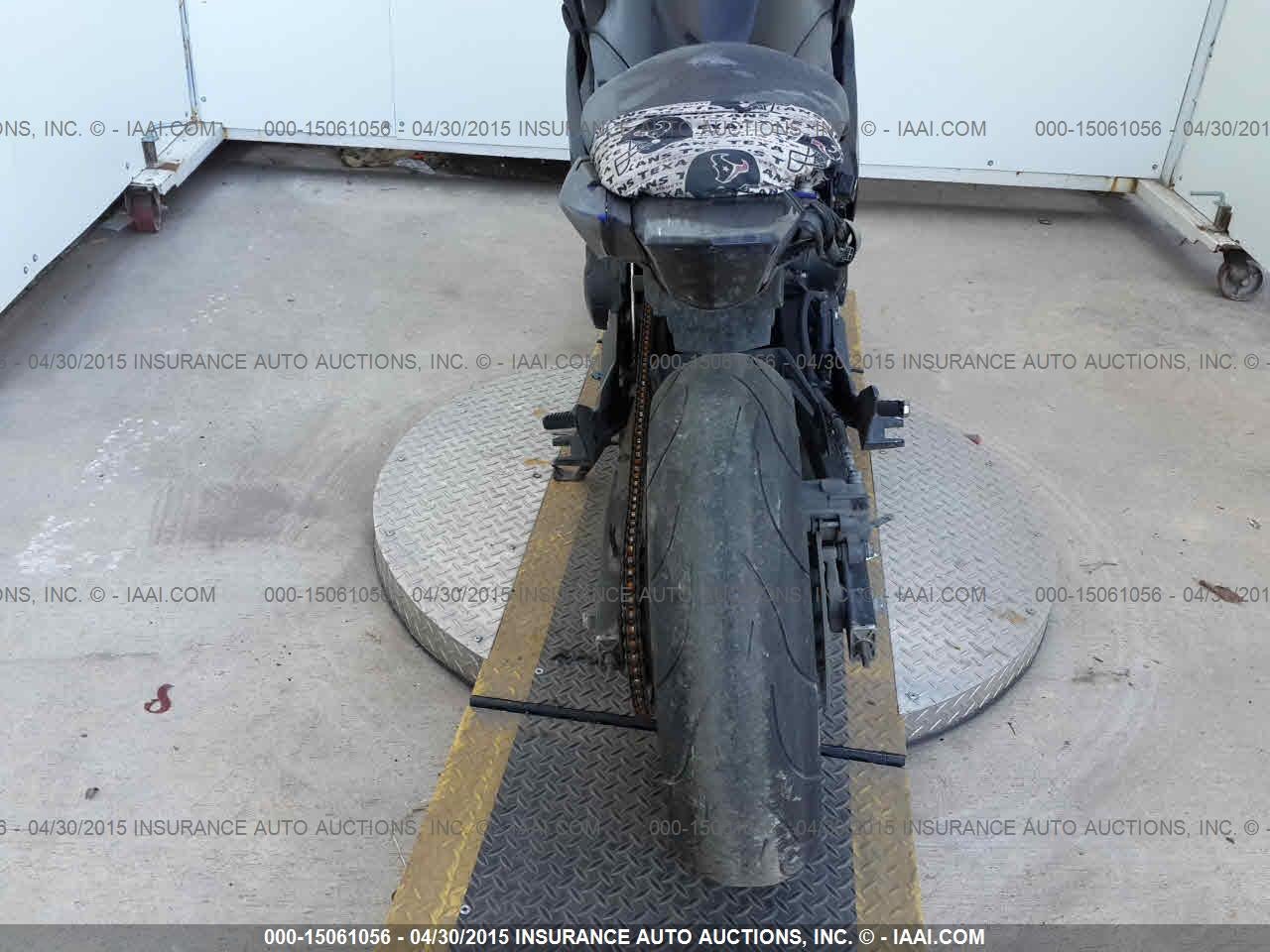 2009 YAMAHA YZFR1 · 6/10