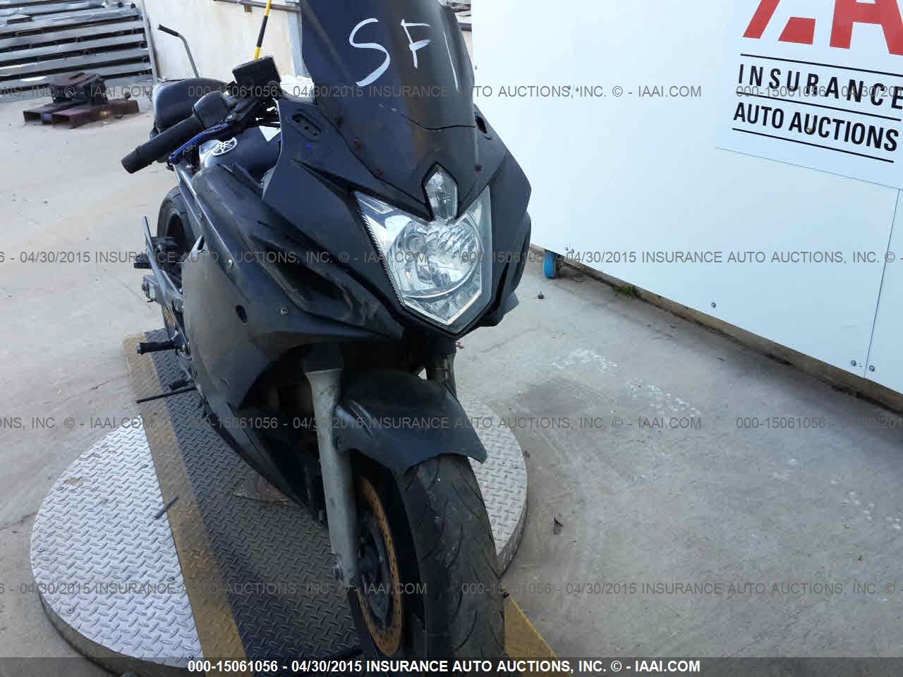 2009 YAMAHA YZFR1 · 5/10