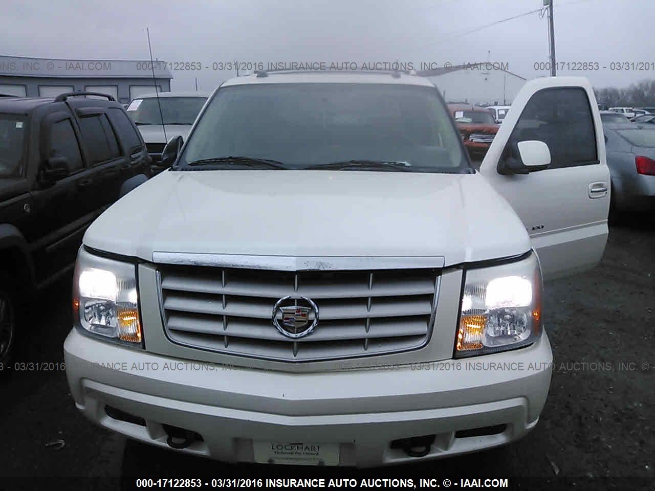 2005 CADILLAC ESCALADE EXT · 6/10