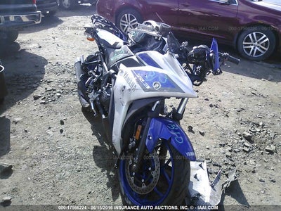 2015 YAMAHA YZFR3