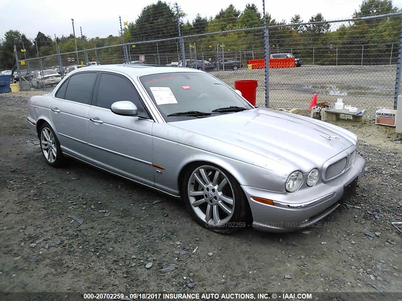 2004 JAGUAR XJ XJR
