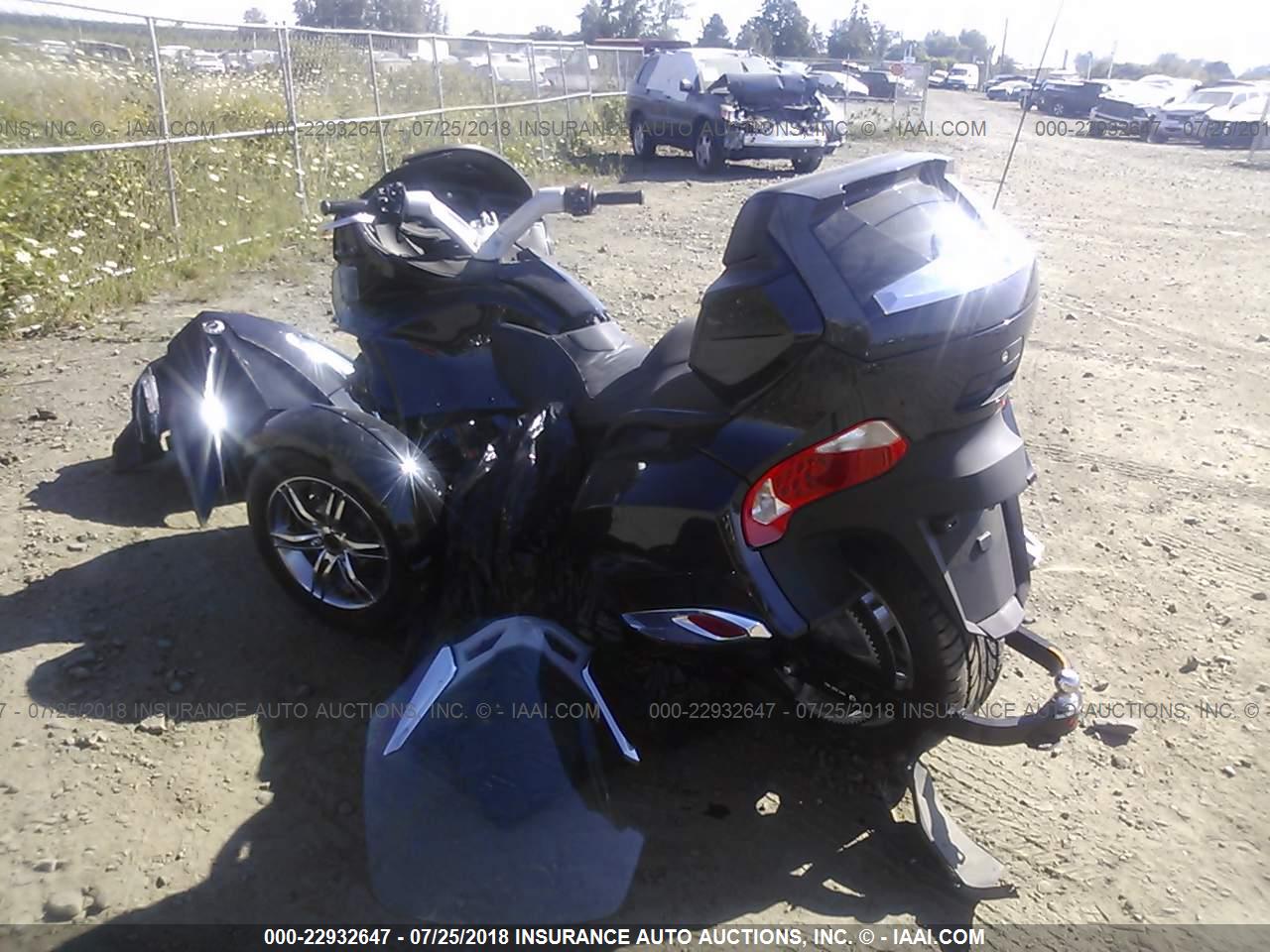 2010 CAN-AM SPYDER ROADSTER RT · 3/10