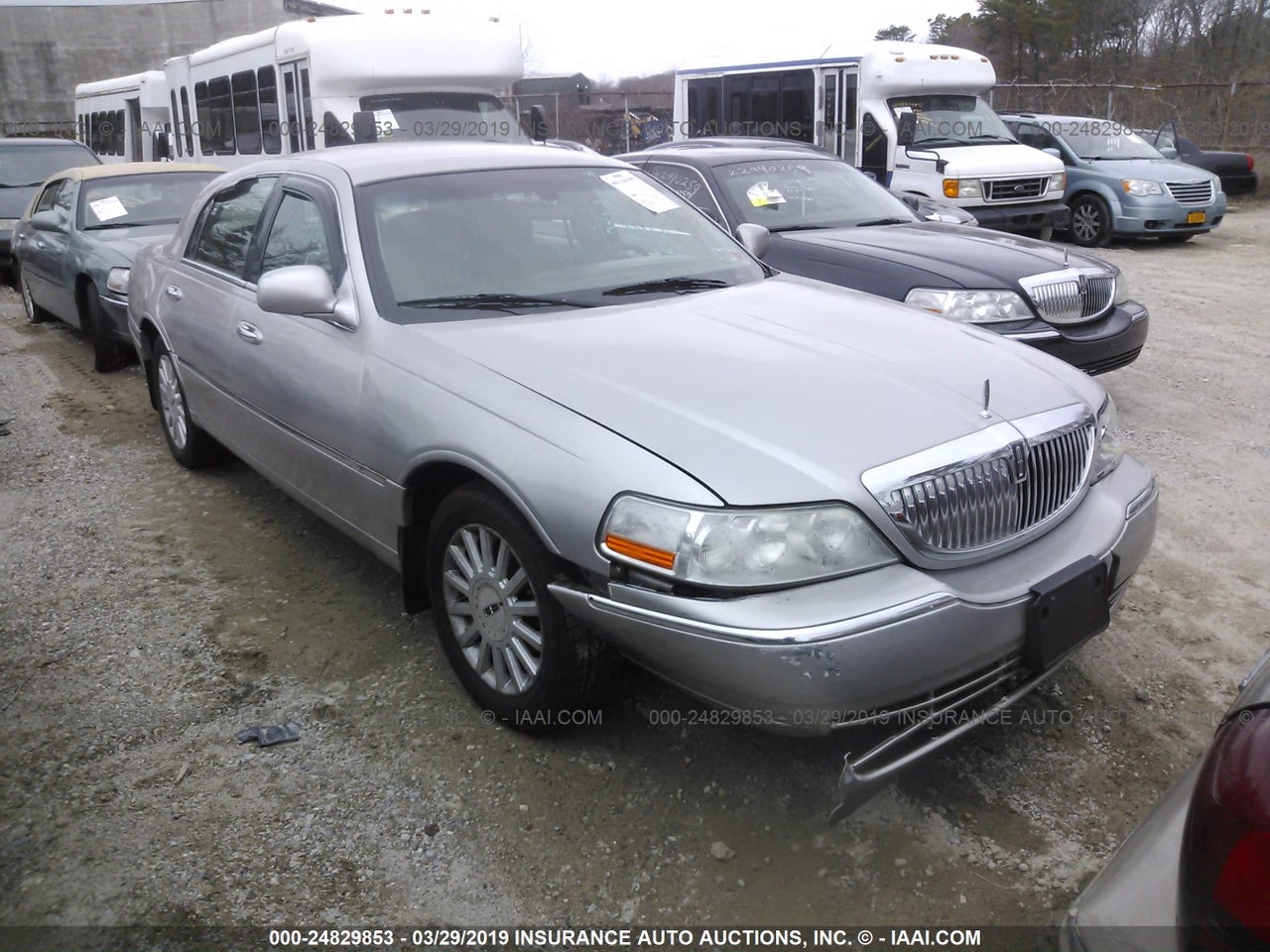 2005 LINCOLN TOWN CAR SIGNATURE