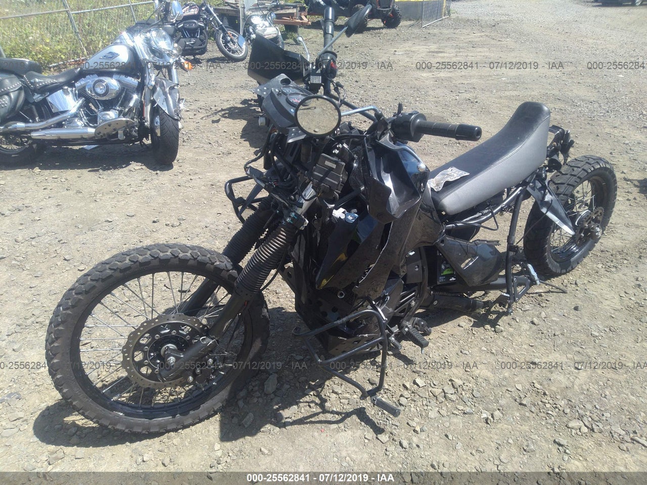2013 KAWASAKI KL650 E · 2/10