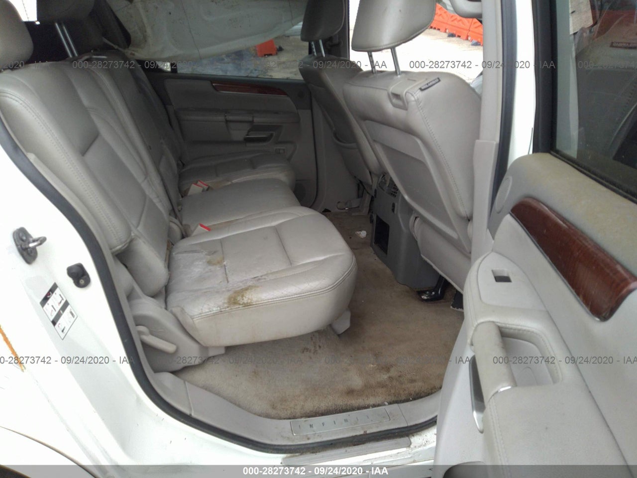 2008 INFINITI QX56 · 8/10