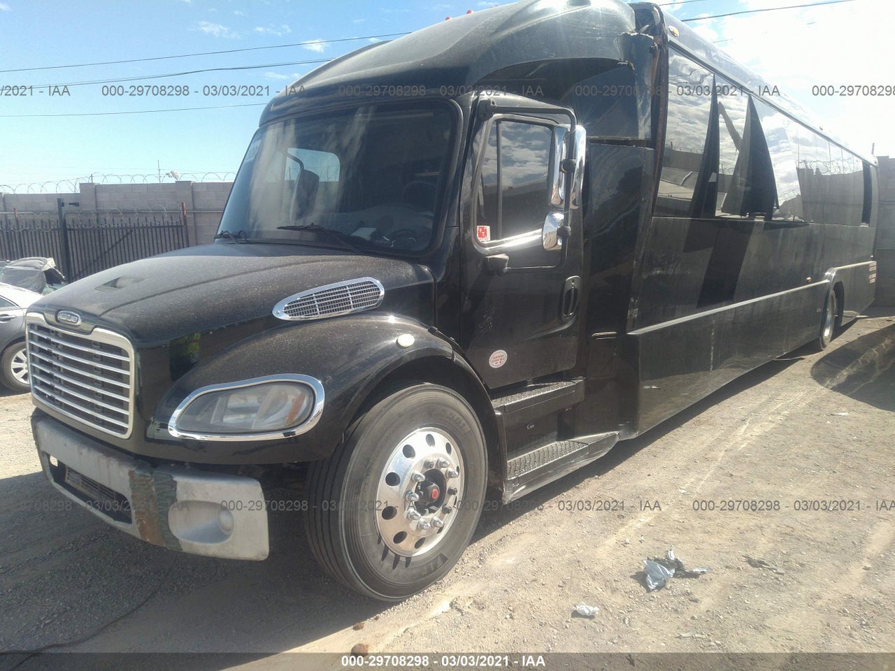 2017 FREIGHTLINER M2 106 MEDIUM DUTY · 2/11