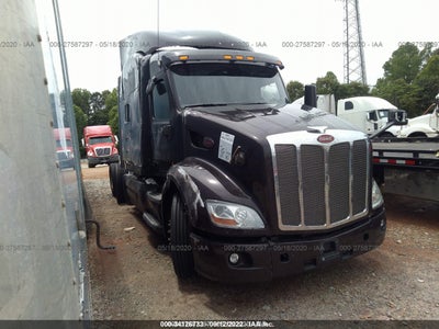 1XPBDP9X8HD****** · 2017 PETERBILT 579