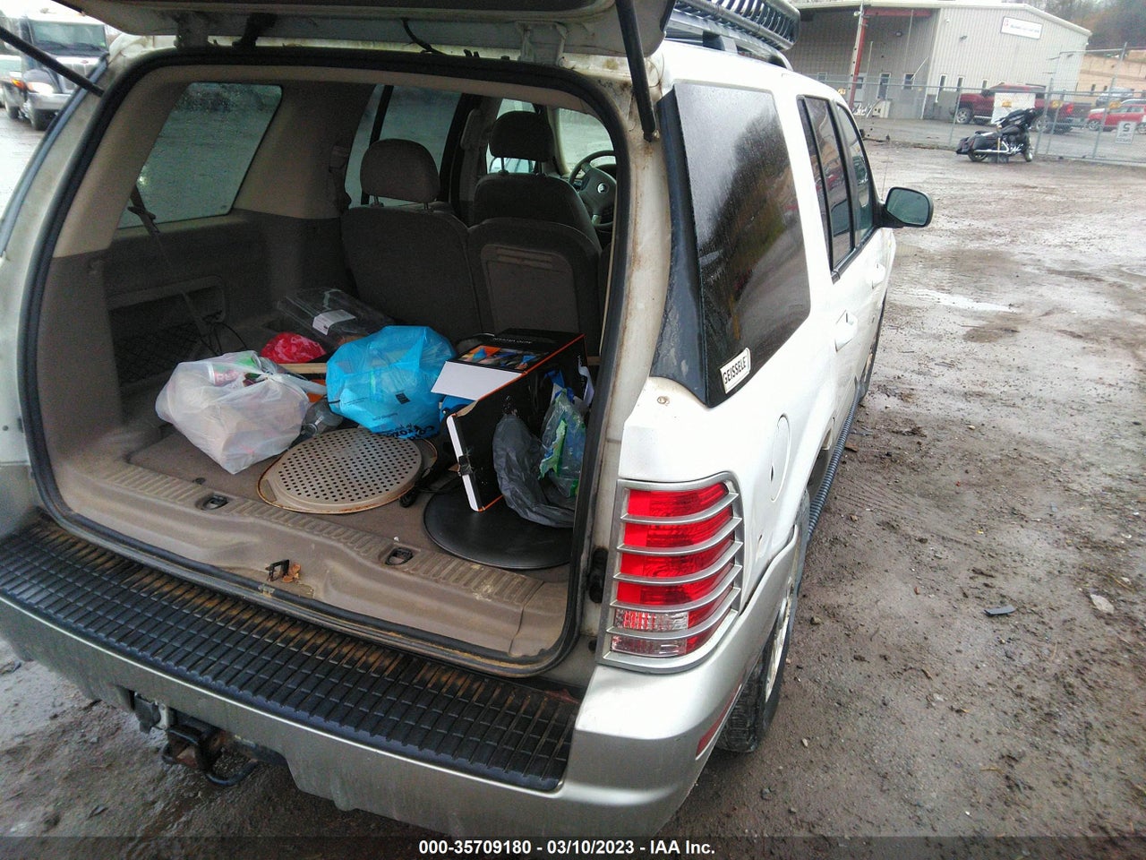 2002 MERCURY MOUNTAINEER   · 4/11