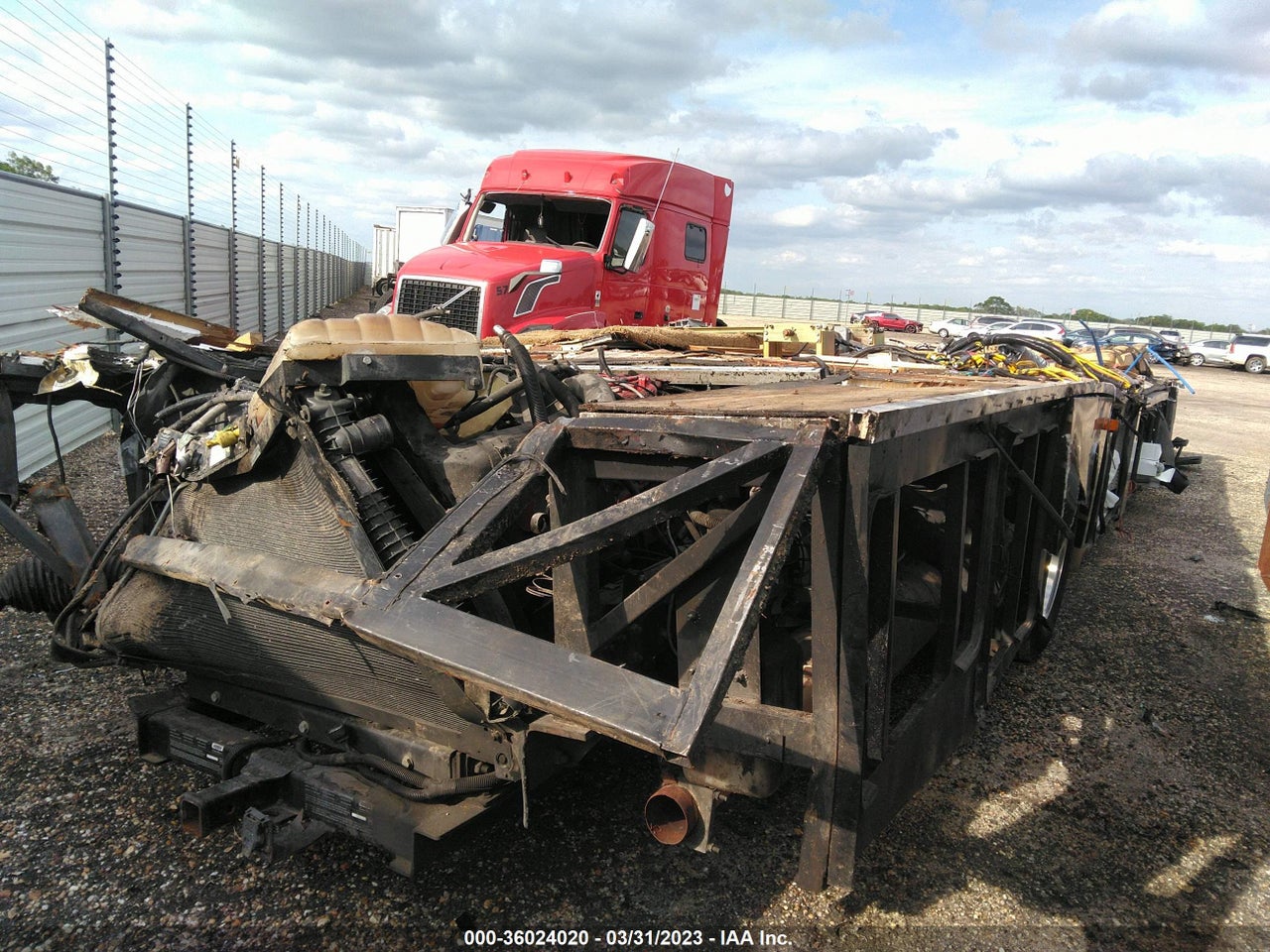 2013 FREIGHTLINER CHASSIS XC · 4/10
