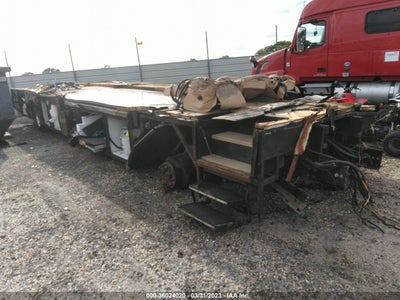 2013 FREIGHTLINER CHASSIS XC
