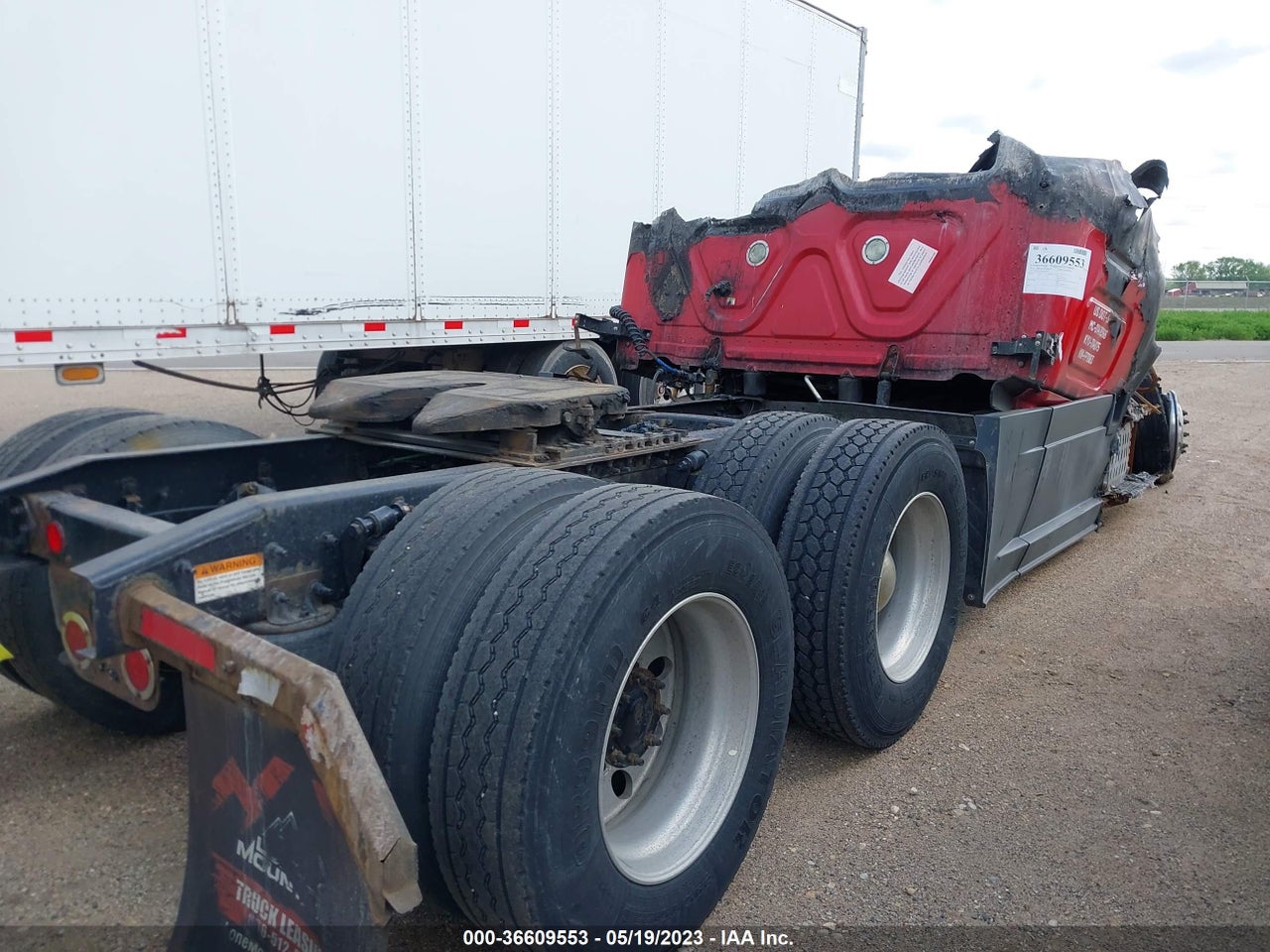 3AKJGLD54FS****** · 2015 FREIGHTLINER CASCADIA 125 · 4/10