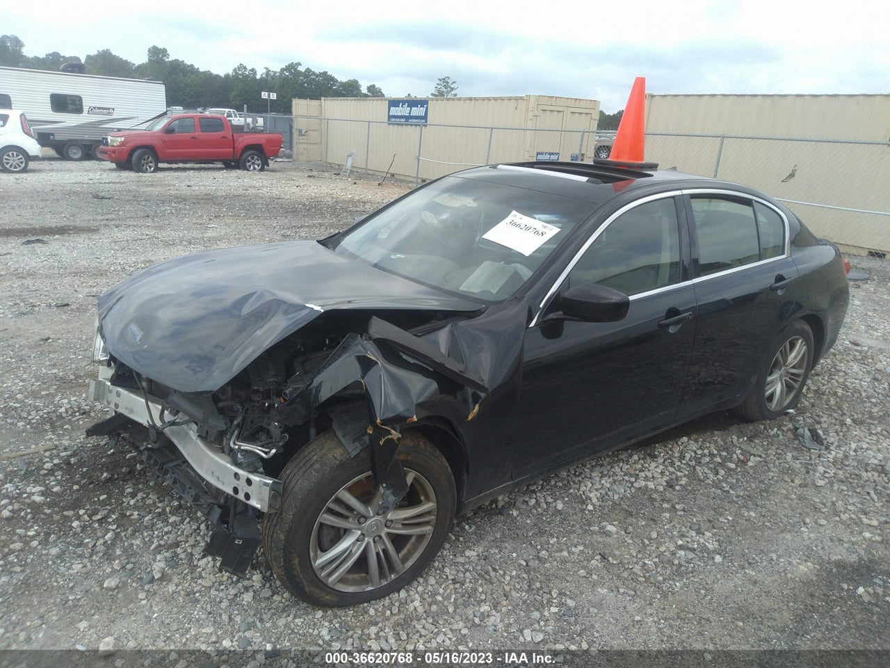 2012 INFINITI G37X · 2/10