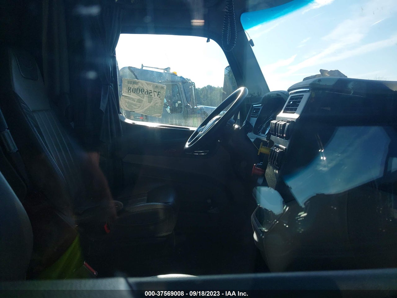 2021 PETERBILT 579   · 5/10
