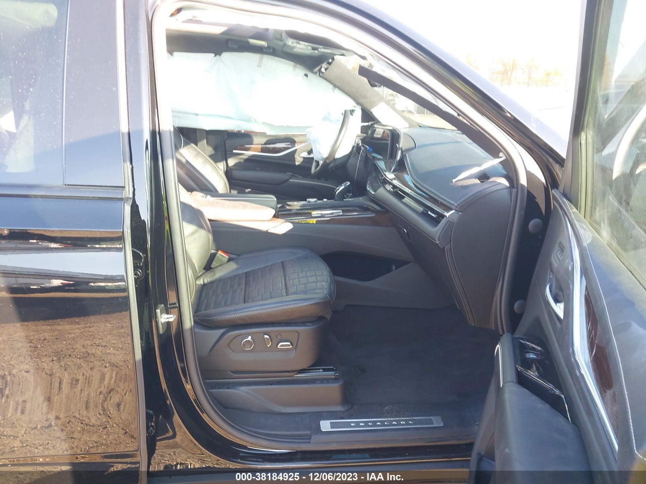 2023 CADILLAC ESCALADE ESV 4WD SPORT PLATINUM · 5/11