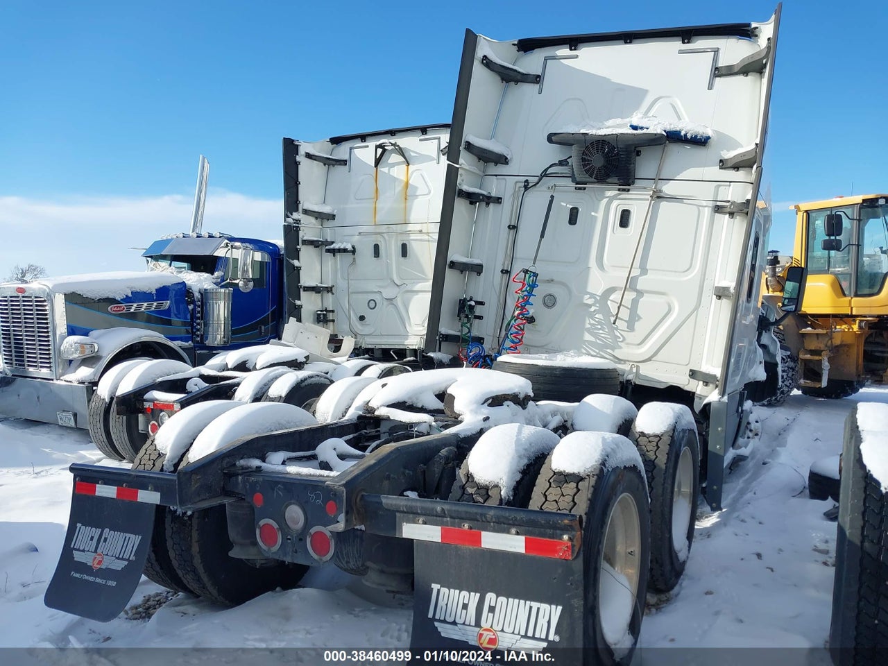 2020 FREIGHTLINER CASCADIA 125 · 4/10