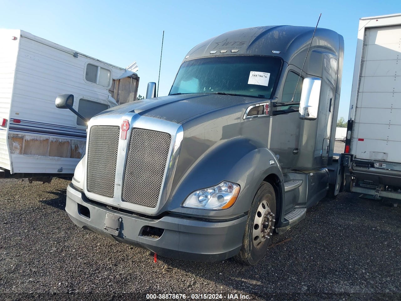 2017 KENWORTH T680 · 2/4