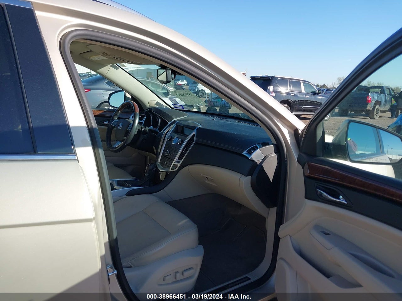 2011 CADILLAC SRX LUXURY COLLECTION · 5/11