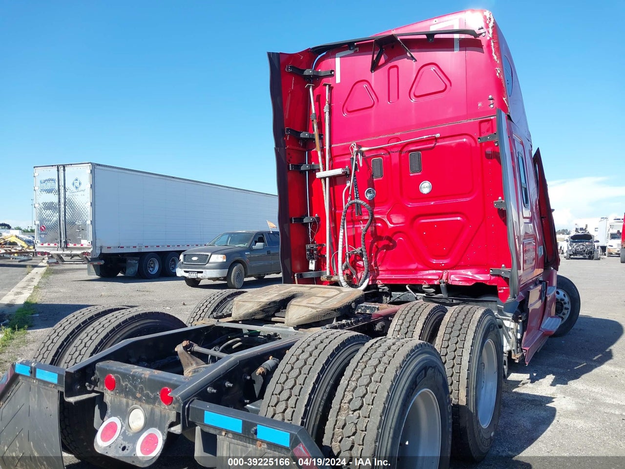 2016 FREIGHTLINER CASCADIA 125 · 4/11