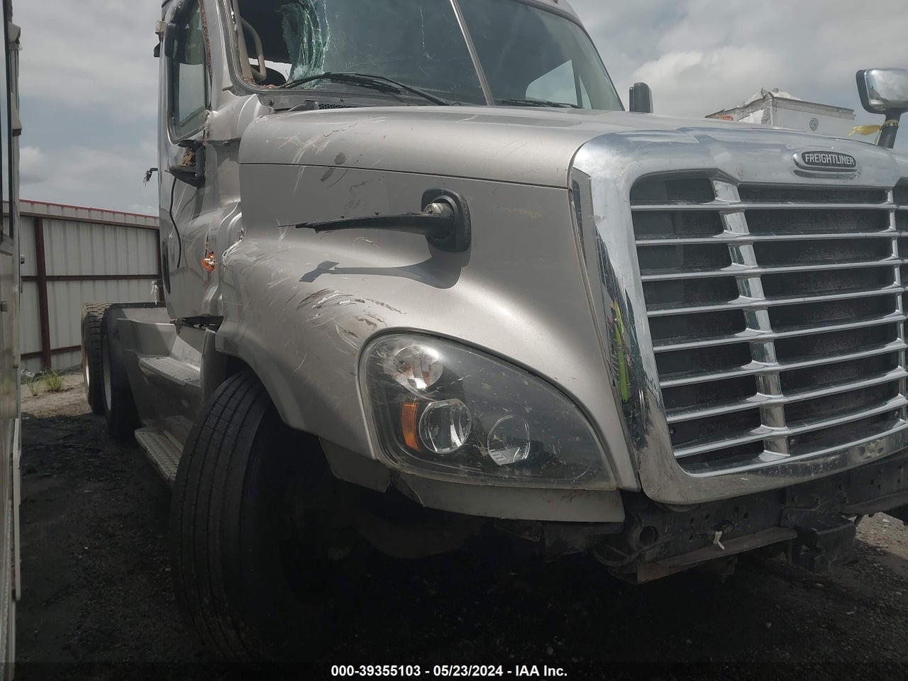 2016 FREIGHTLINER CASCADIA 125 · 2/11