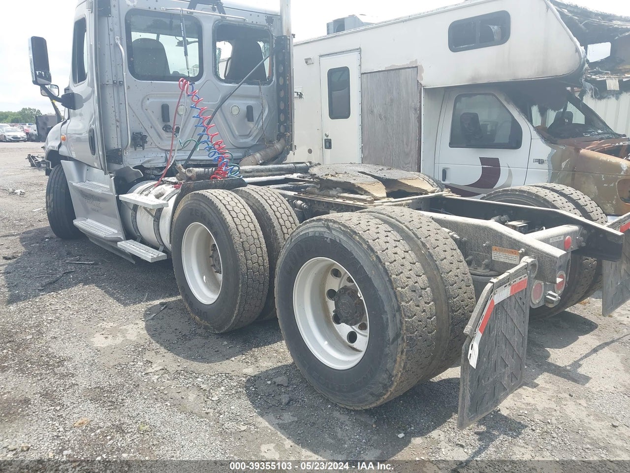 2016 FREIGHTLINER CASCADIA 125 · 3/11