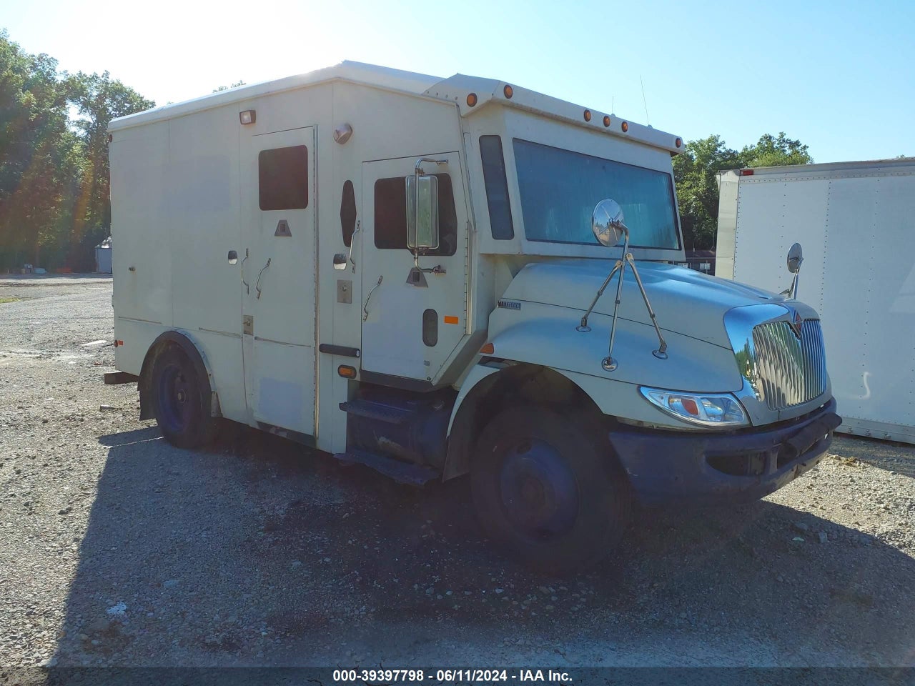2010 INTERNATIONAL 4000 4300 LP