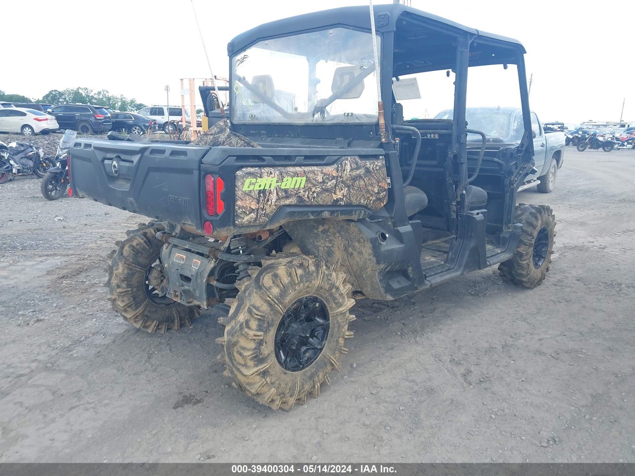 2022 CAN-AM DEFENDER MAX XT HD9 · 4/11
