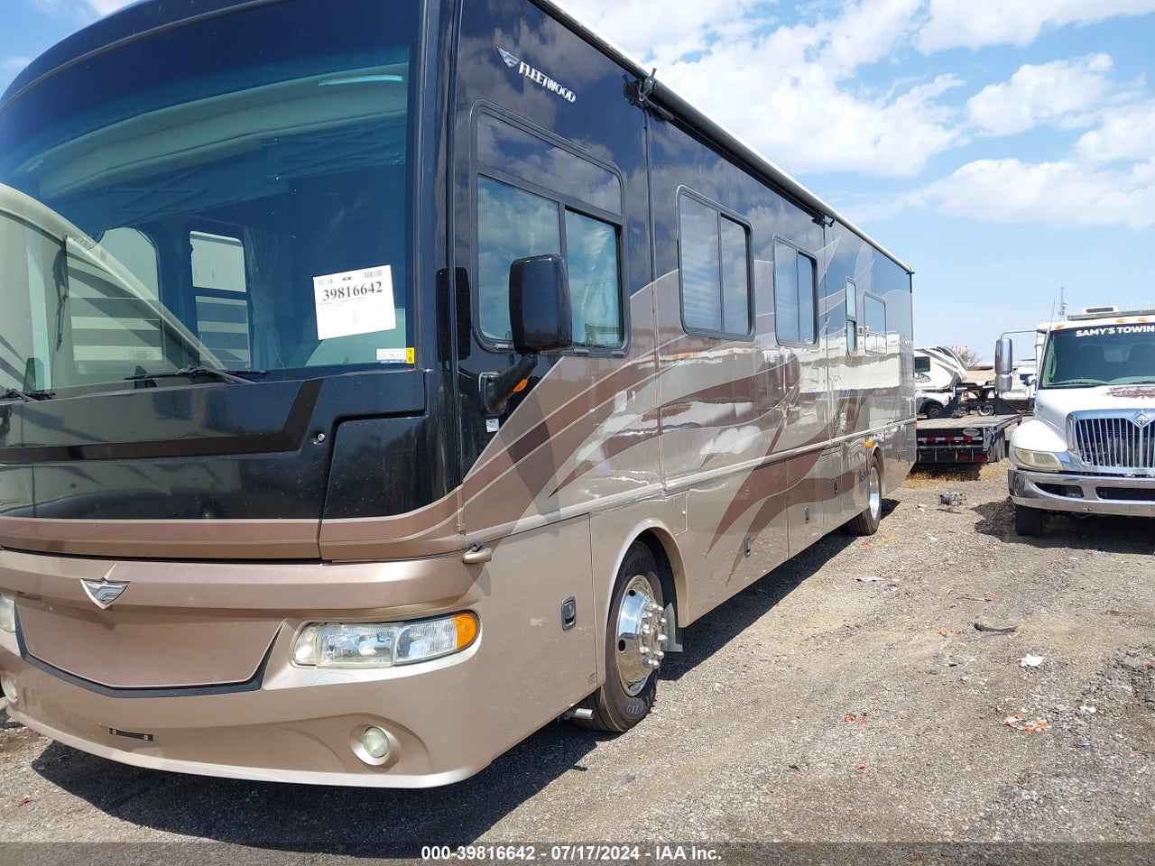 2008 FREIGHTLINER CHASSIS X LINE MOTOR HOME · 2/11