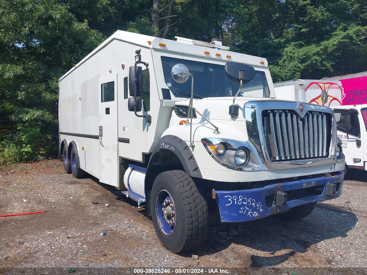 2012 INTERNATIONAL 7000 7600
