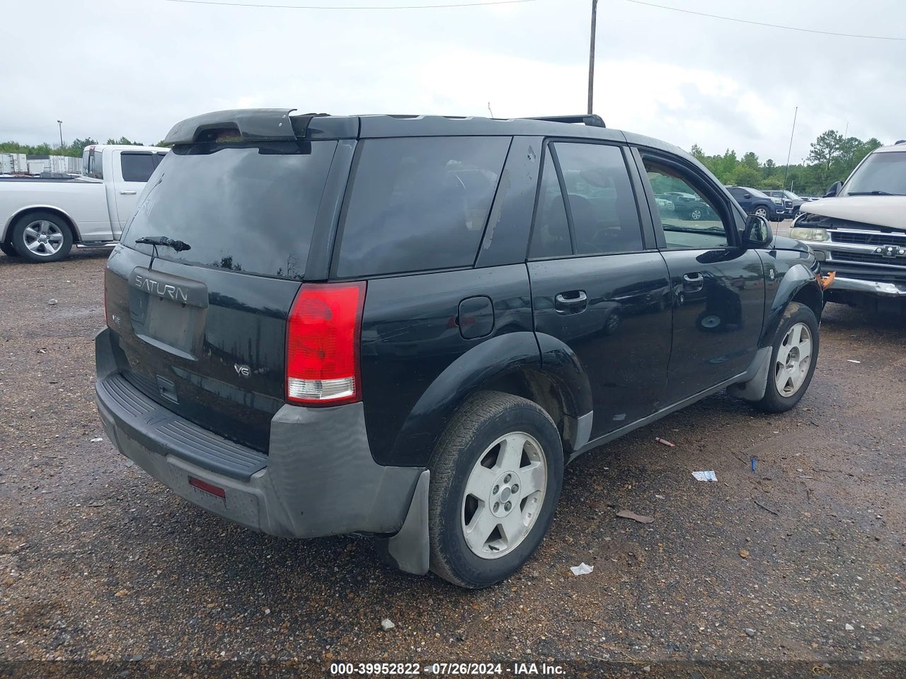 2004 SATURN VUE V6 · 4/11