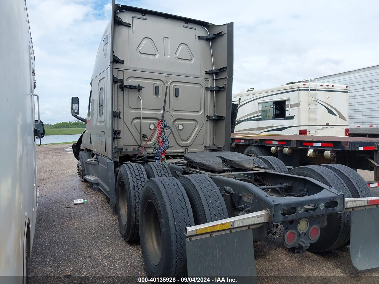 2018 FREIGHTLINER NEW CASCADIA 126 · 3/4