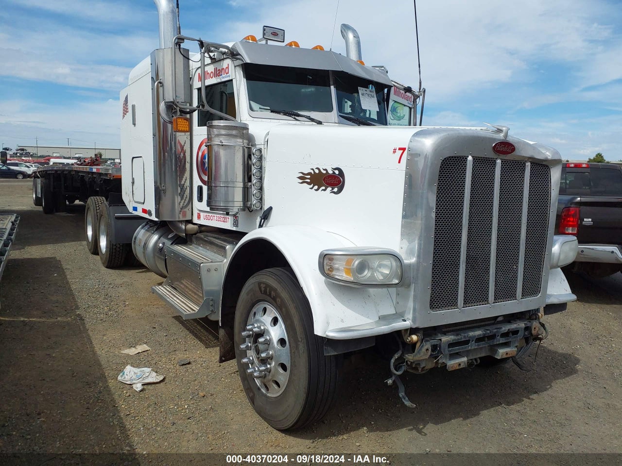 1XPWDP9X9BD****** · 2011 PETERBILT 388