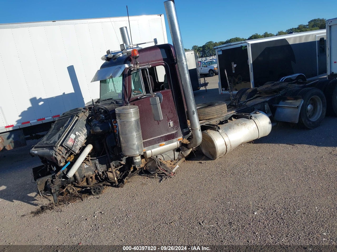 1998 PETERBILT 379 · 2/4
