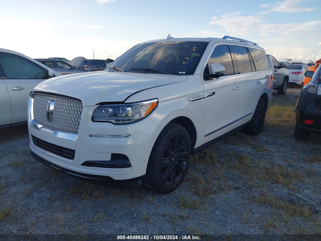 2022 LINCOLN NAVIGATOR RESERVE · 2/11