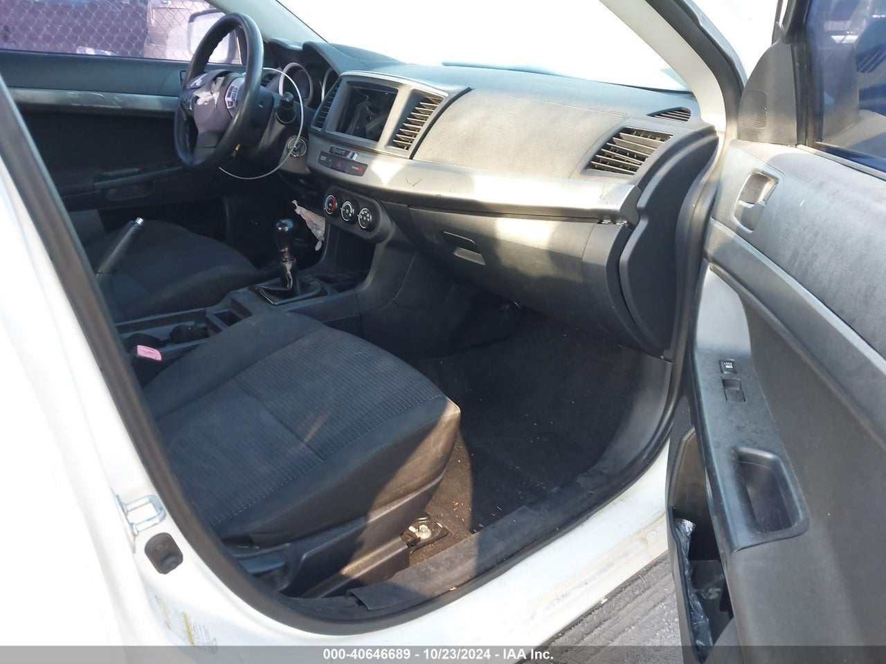 2010 MITSUBISHI LANCER ES · 5/11