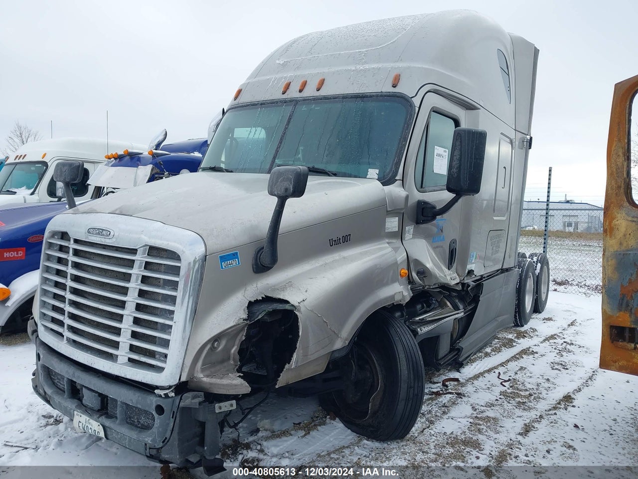 2016 FREIGHTLINER CASCADIA 125 · 2/4