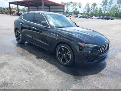ZN661XUA2KX****** · 2019 MASERATI LEVANTE