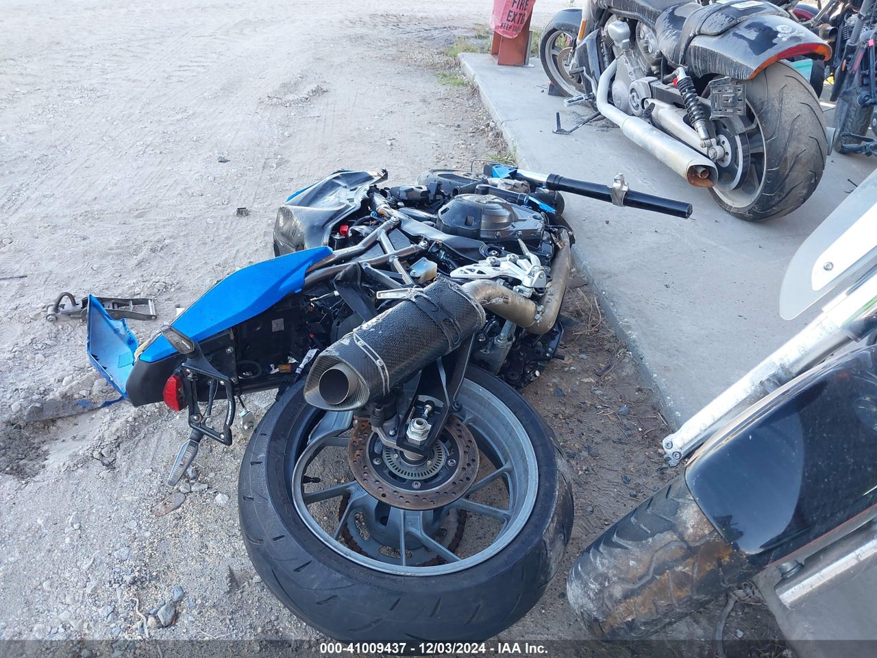 2024 SUZUKI GSX800 F · 4/10