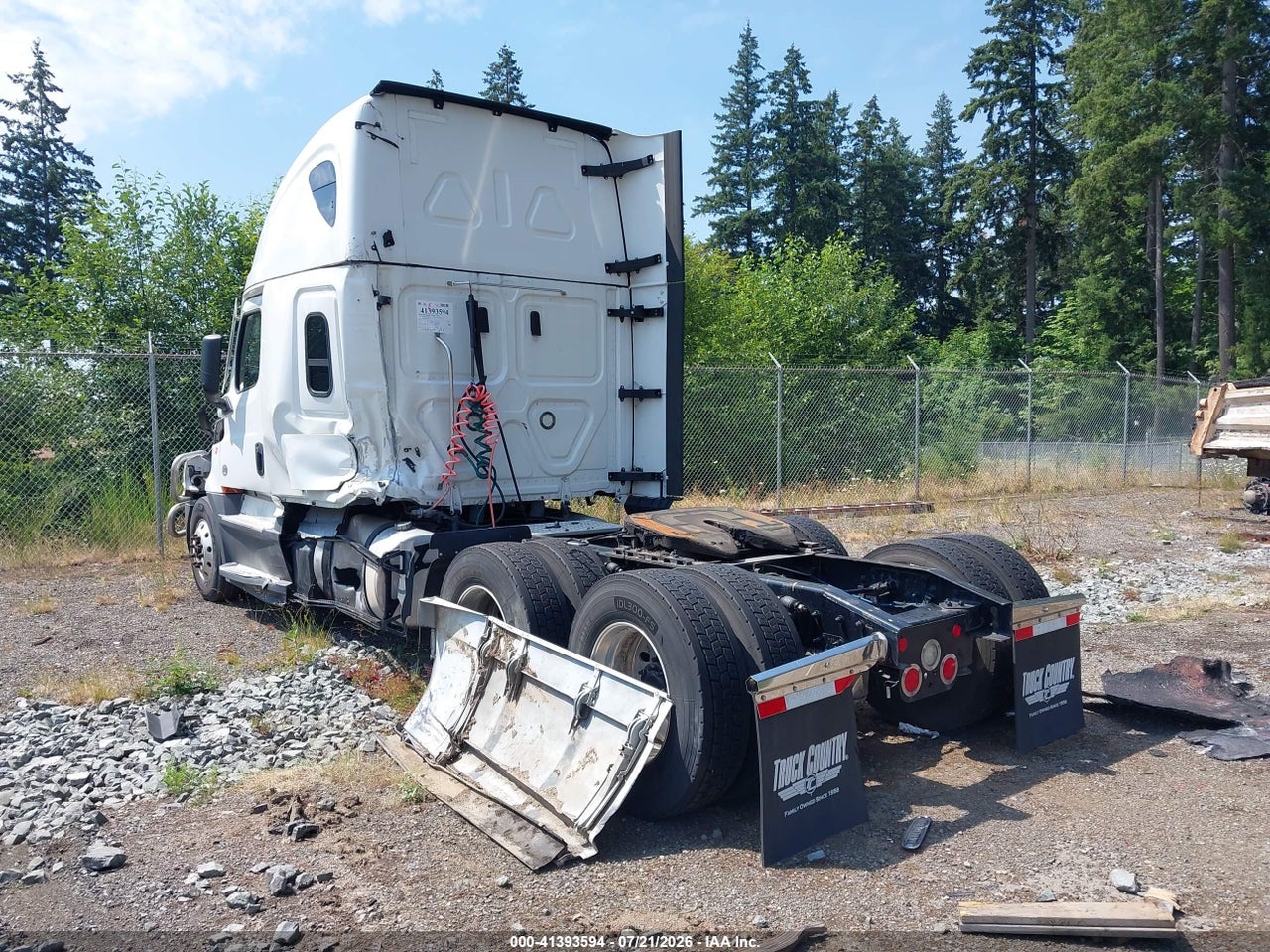 2022 FREIGHTLINER NEW CASCADIA 126 · 3/4