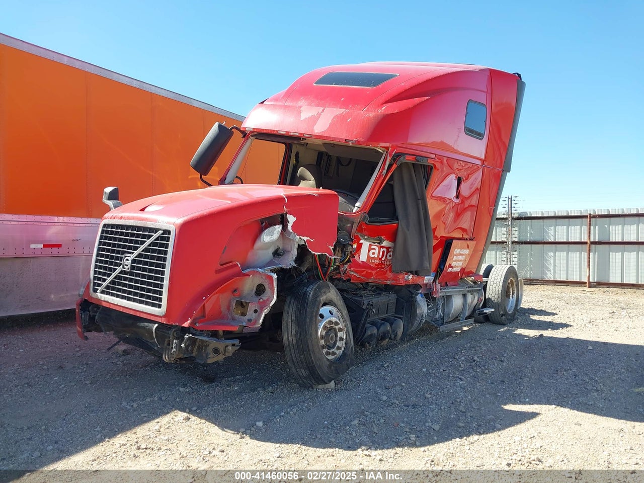 2016 VOLVO VN VNL · 2/4