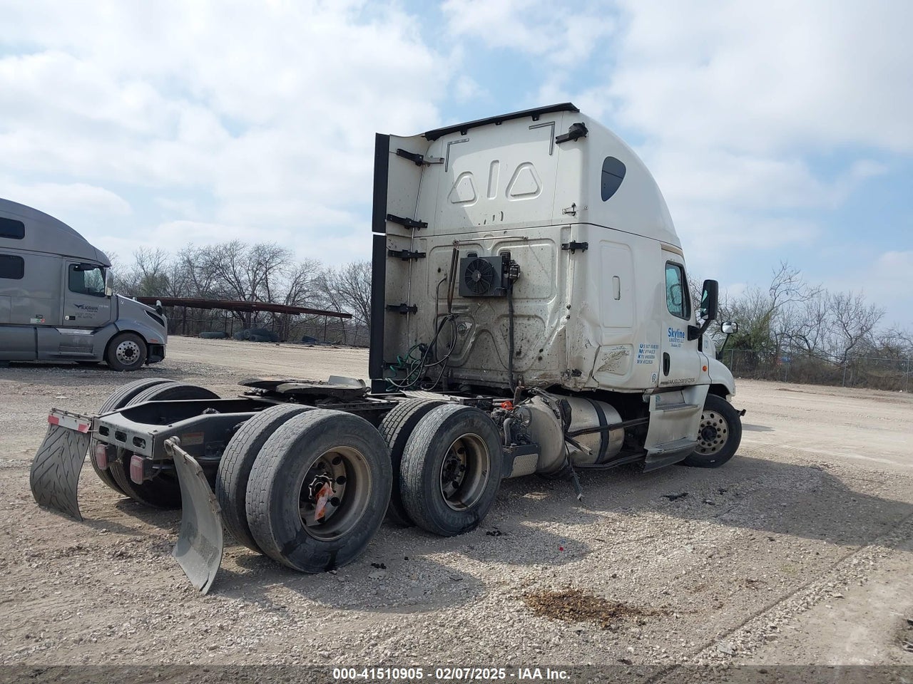2015 FREIGHTLINER CASCADIA 125 · 4/4