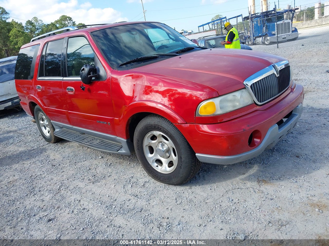 5LMEU27A81L****** · 2001 LINCOLN NAVIGATOR