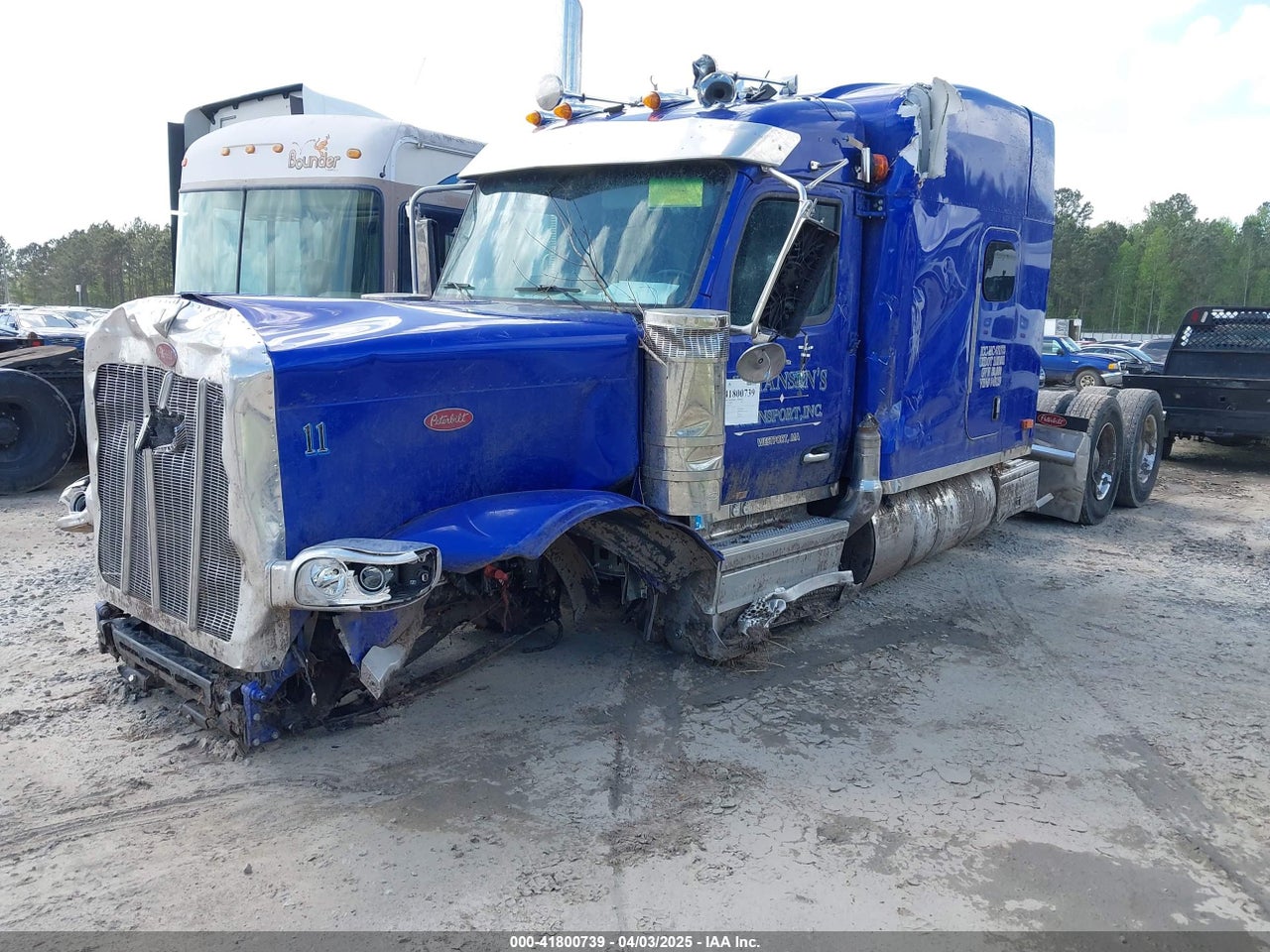2025 PETERBILT 589 · 2/4