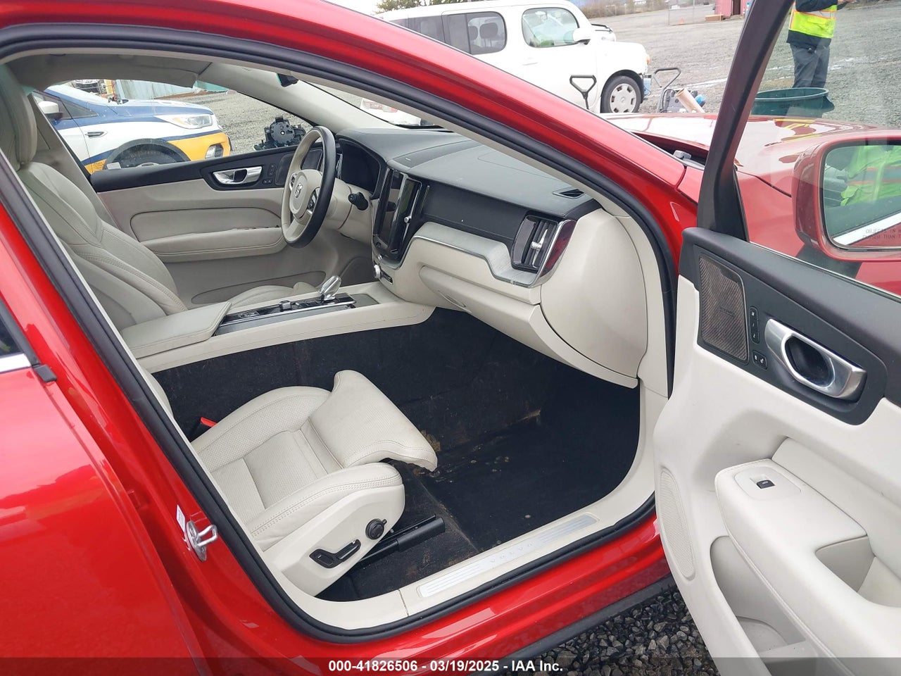 2023 VOLVO XC60 B5 ULTIMATE BRIGHT THEME · 5/11