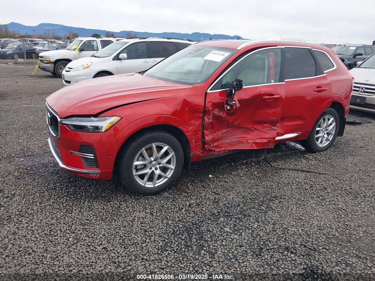 2023 VOLVO XC60 B5 ULTIMATE BRIGHT THEME · 2/11