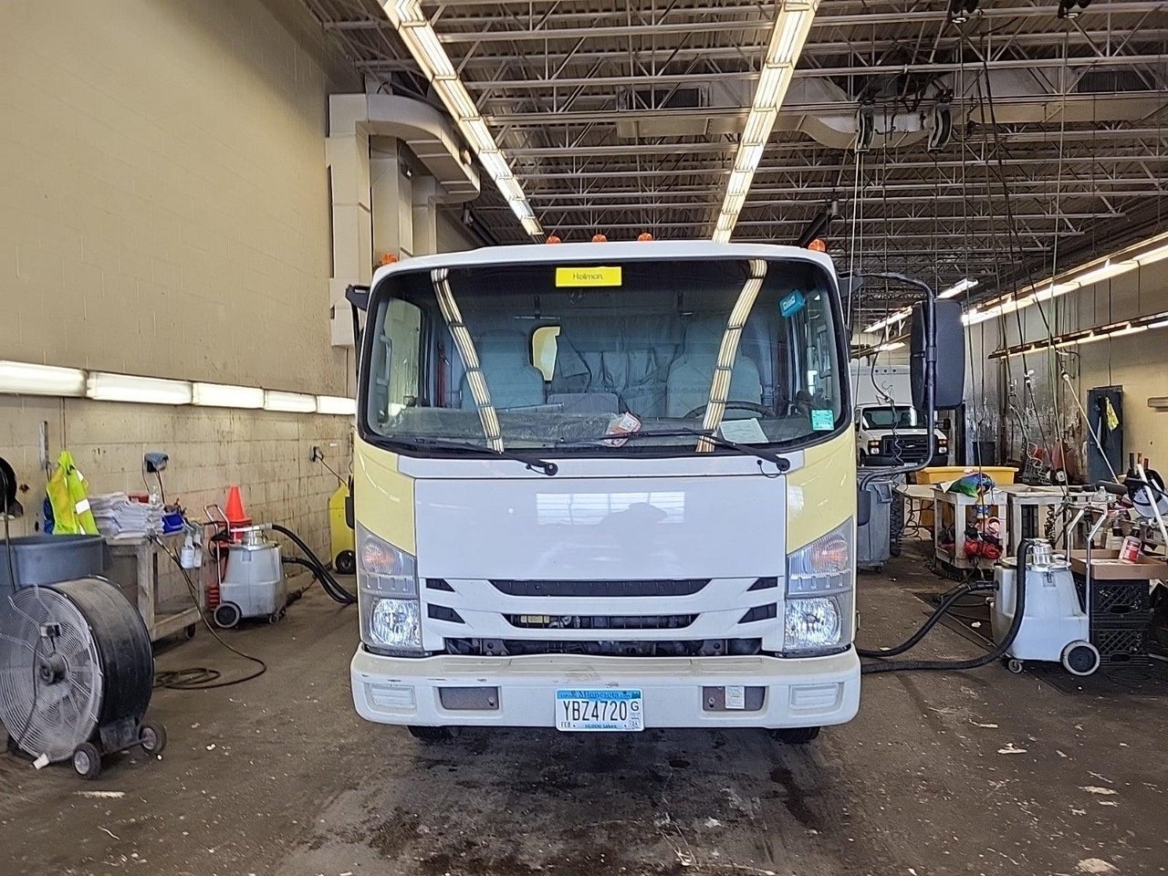 2017 ISUZU NPR HD GAS REG · 6/9