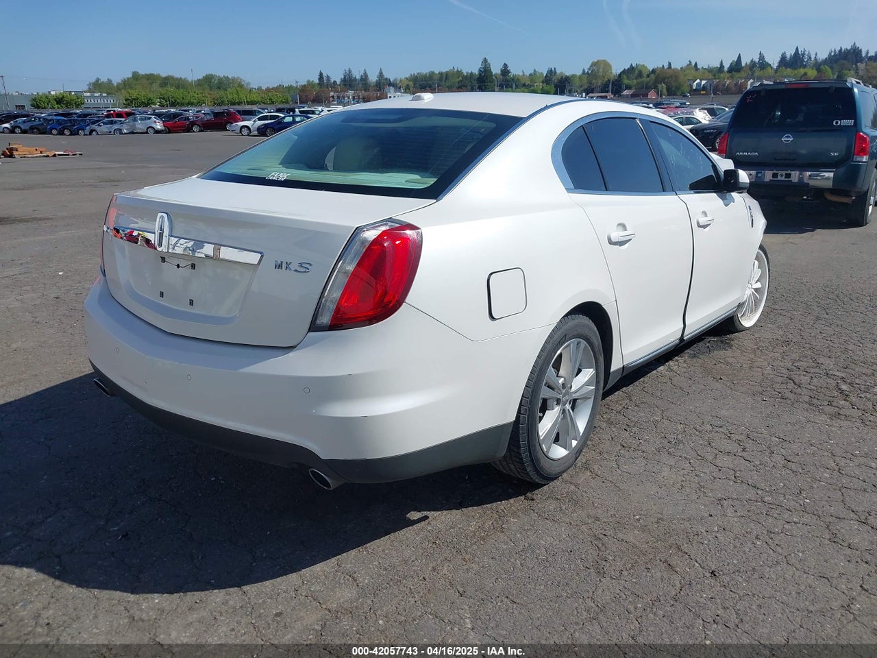 2010 LINCOLN MKS · 4/10