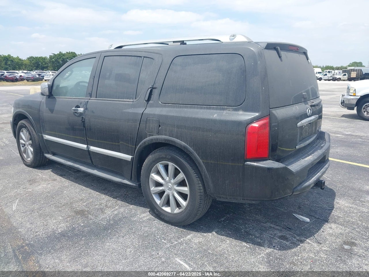 2010 INFINITI QX56   · 3/11